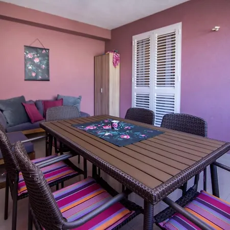 Amethist Apartament *